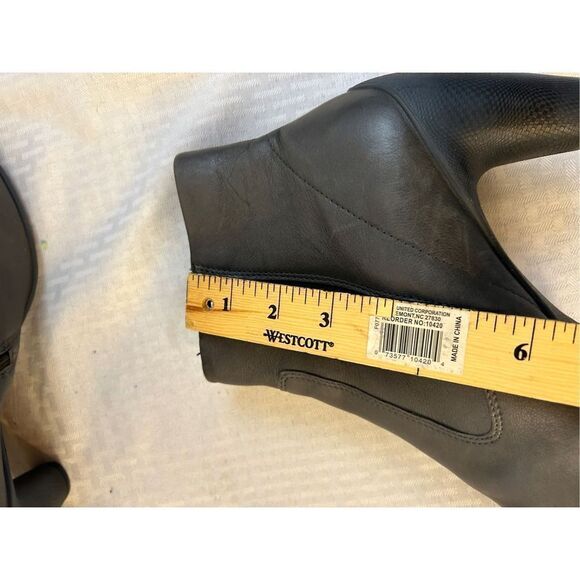 Ecco gray leather zipper ankle boots size 42 (USA11)(minor scuffs) - Picture 6 of 7